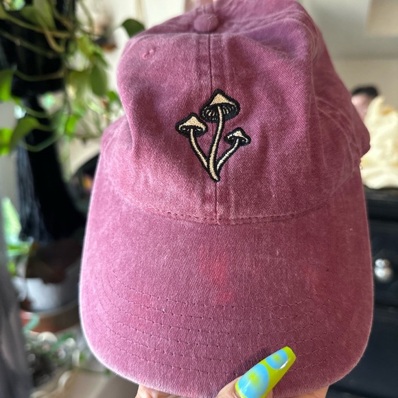 Trippy Mushroom cap - Picture 3 of 4